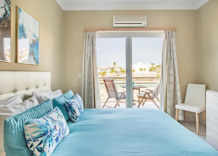 Apartman House *